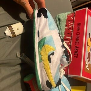 Nike sb cozy slippers